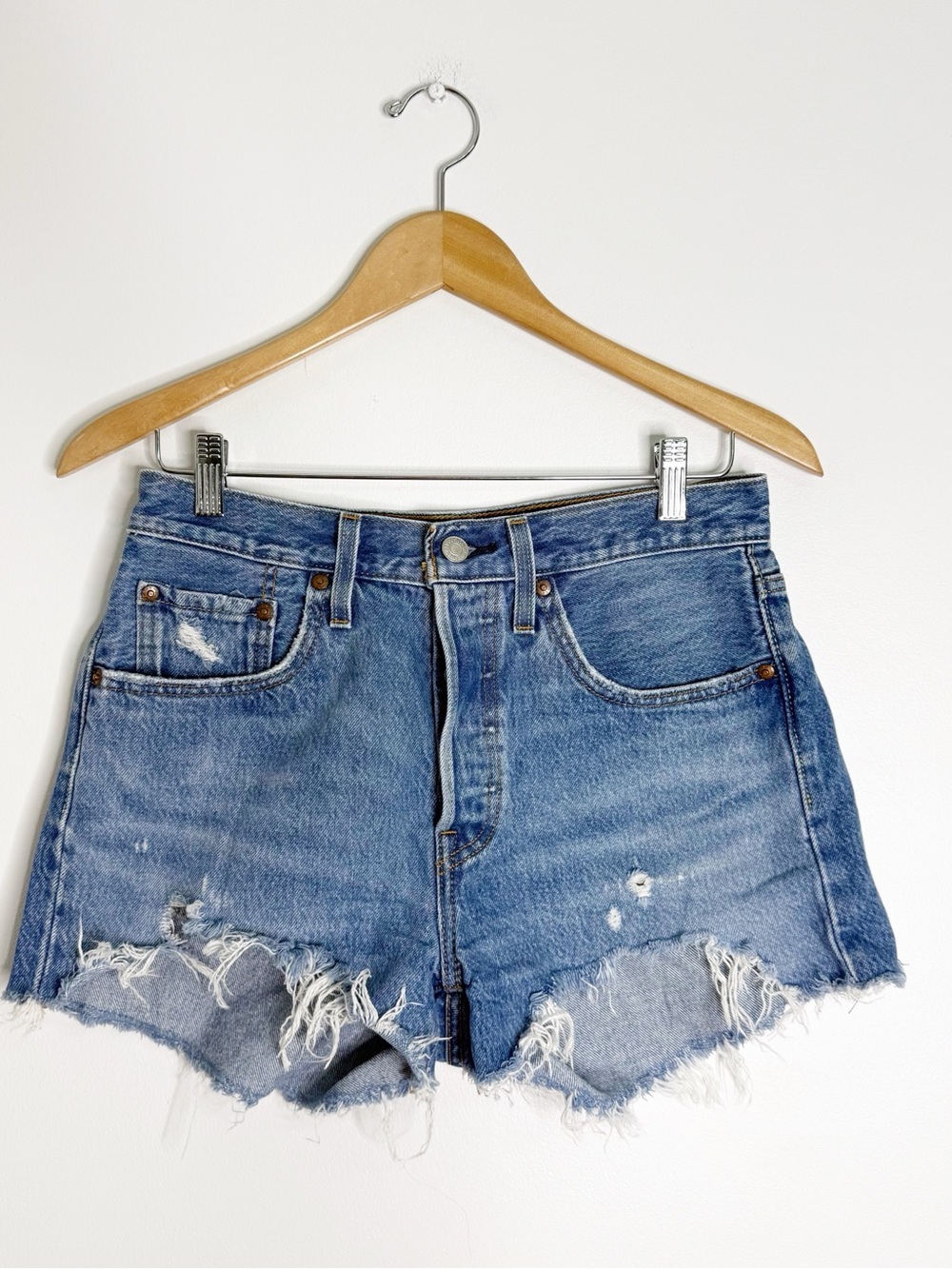 Levi’s 501 Original Denim Shorts Size 27 Medium Wash Distressed Raw Hem